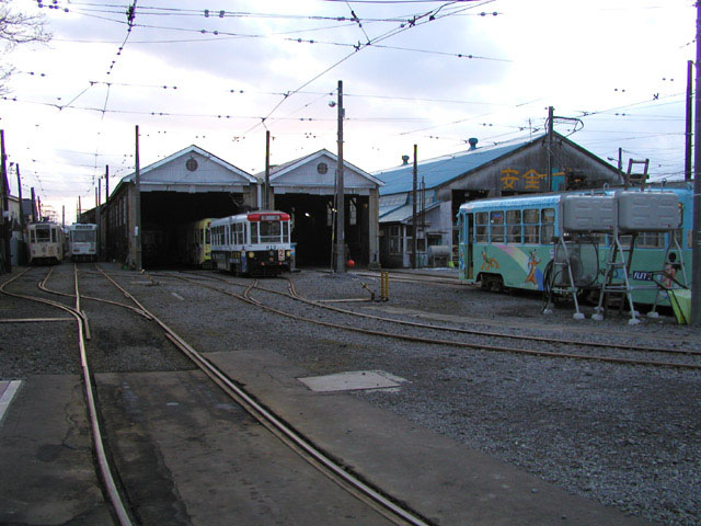 H001